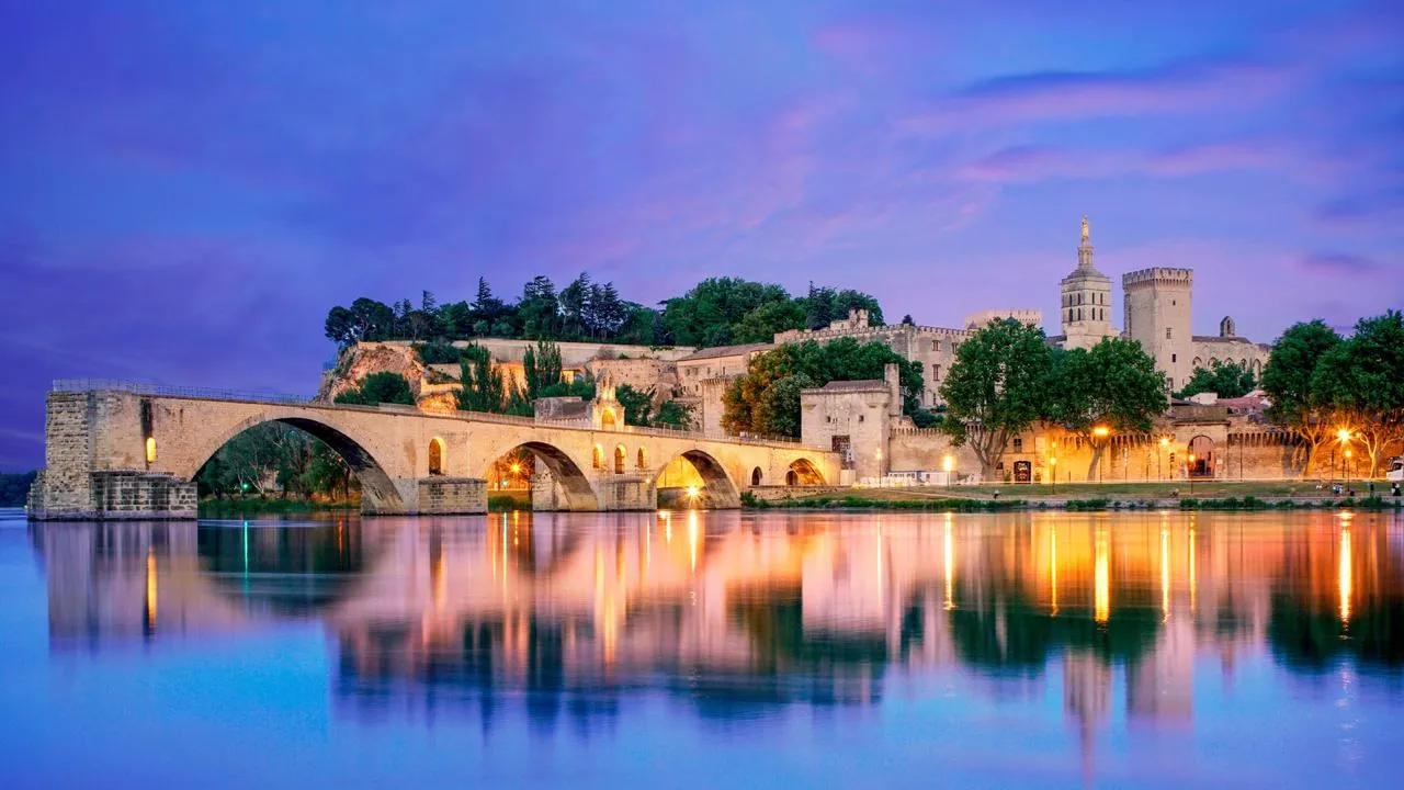 What to do in Avignon in August 2024